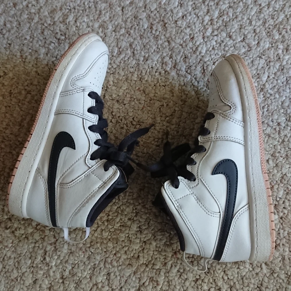 Nike Air Jordan 1 Mid TD 'White Arctic Orange' Sneakers size 13/1